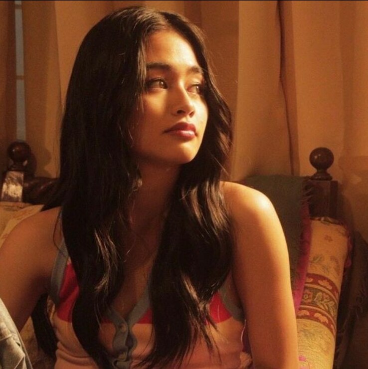 Vivoree Iris Cover